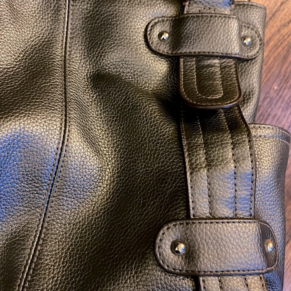 Tignanello shoulder bag pebbled leather gray metallic quiet luxury - Picture 13 of 14